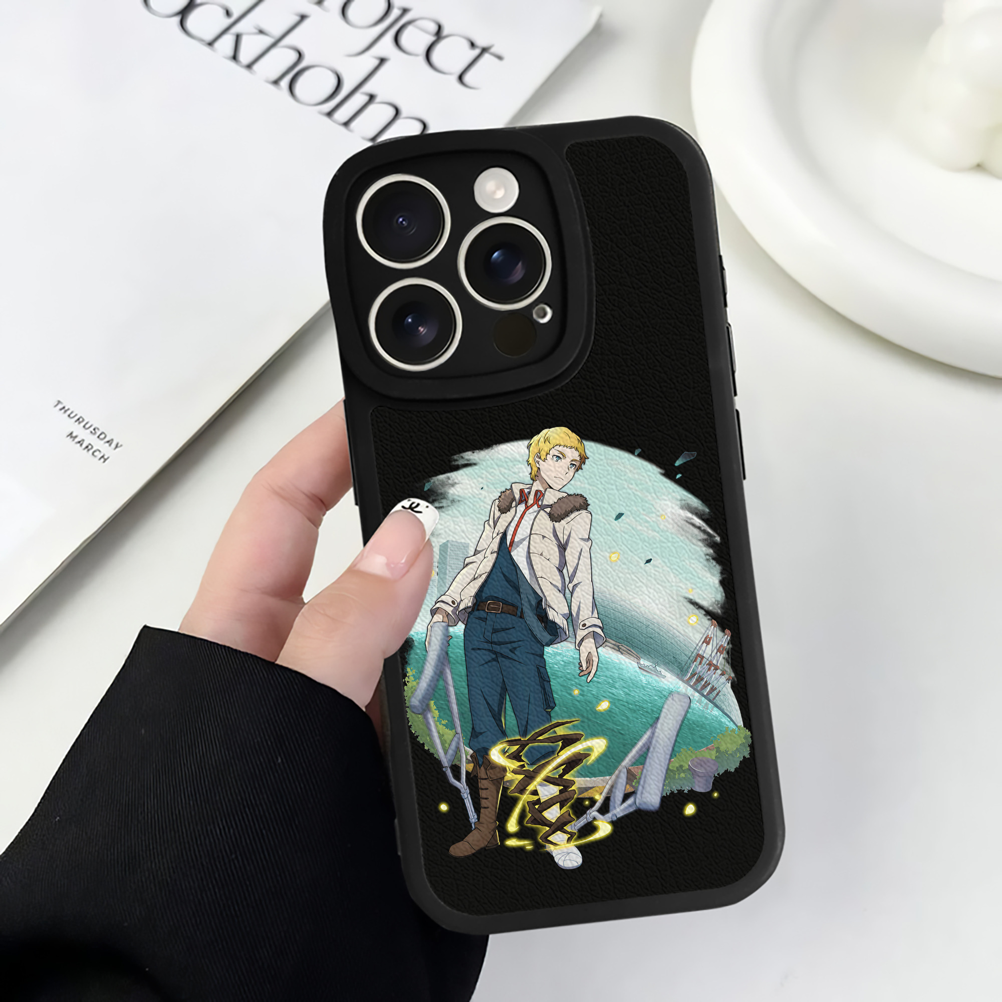 （画像用） 文豪ストレイドッグス Bungo Stray Dogs 【iPhone 16シリーズ対応】シリコンスマホケース（レザー調） 材質：シリコン